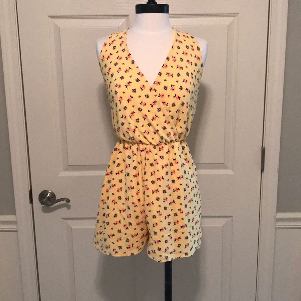 Francesca’s Floral Romper